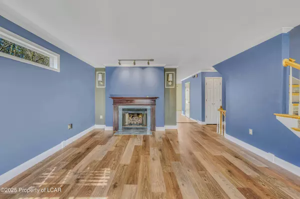 222 Hillside, Dallas, PA 18612