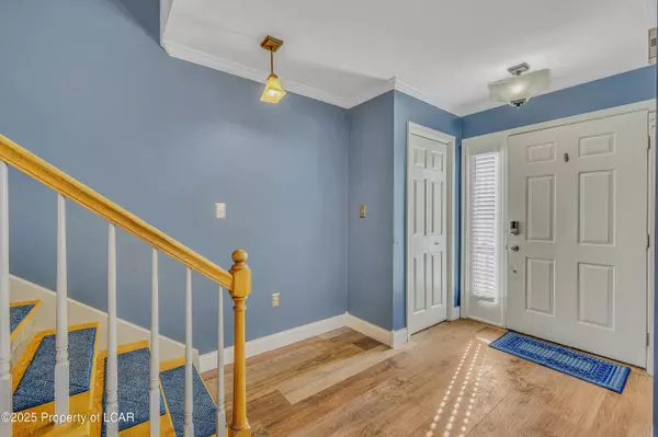 222 Hillside, Dallas, PA 18612