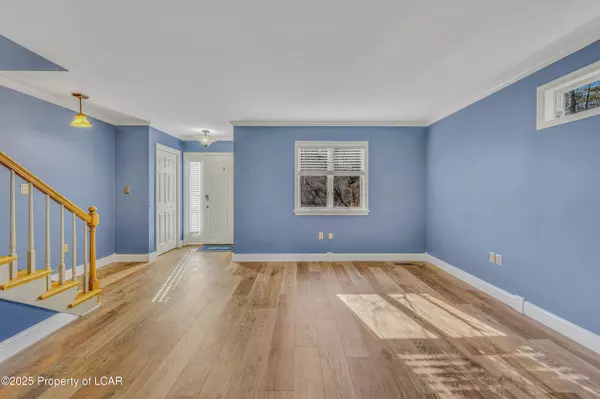 222 Hillside, Dallas, PA 18612