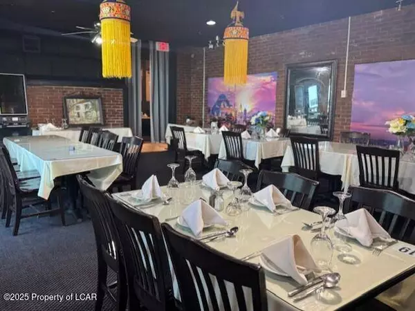 1100 Twin Stacks Drive, Dallas, PA 18612