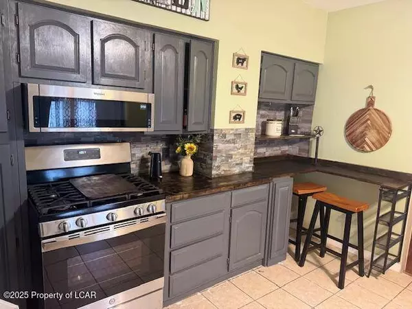 55 Welsh Street, Jenkins Township, PA 18640