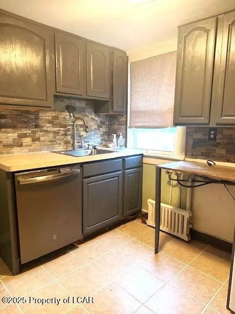 55 Welsh Street, Jenkins Township, PA 18640