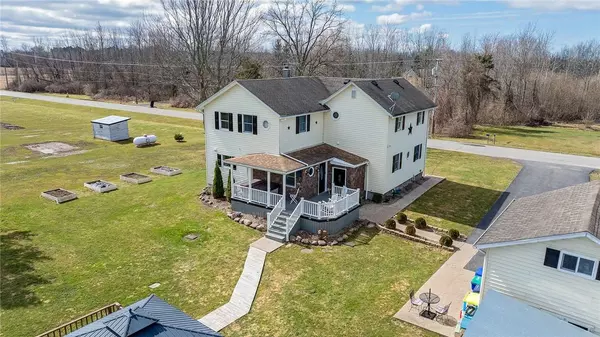 1911 Phillips RD, Burt, NY 14028