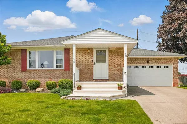 23 Armond LN, Depew, NY 14043