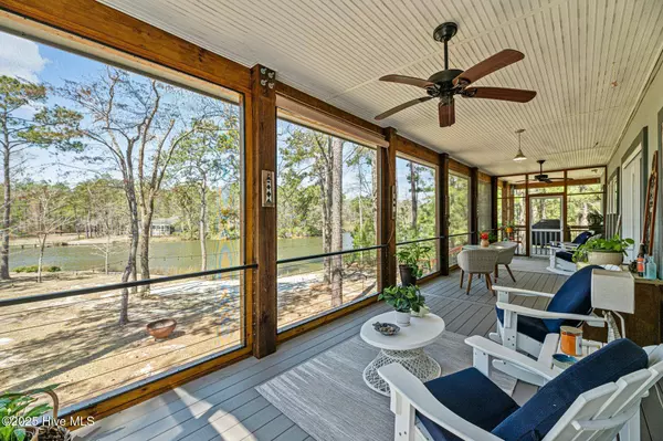 222 Brite LN, Oriental, NC 28571