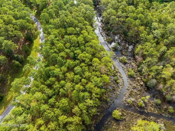 87 Broadview PT, Oriental, NC 28571