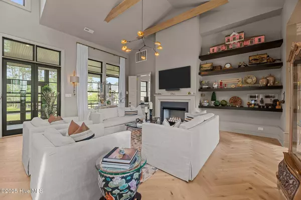 628 E Harborside RD, Oriental, NC 28571