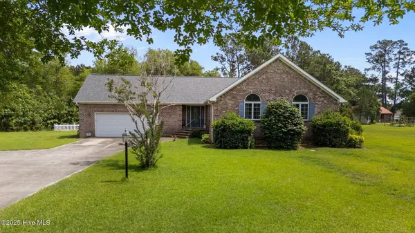 9333 Doris DR, Oriental, NC 28571