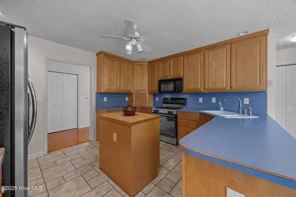 9333 Doris DR, Oriental, NC 28571