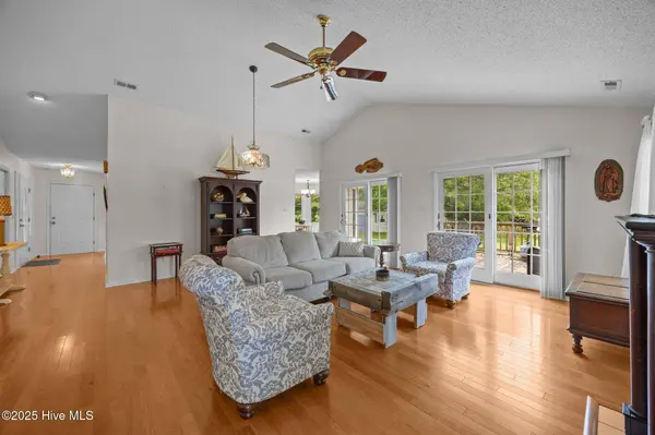 9333 Doris DR, Oriental, NC 28571