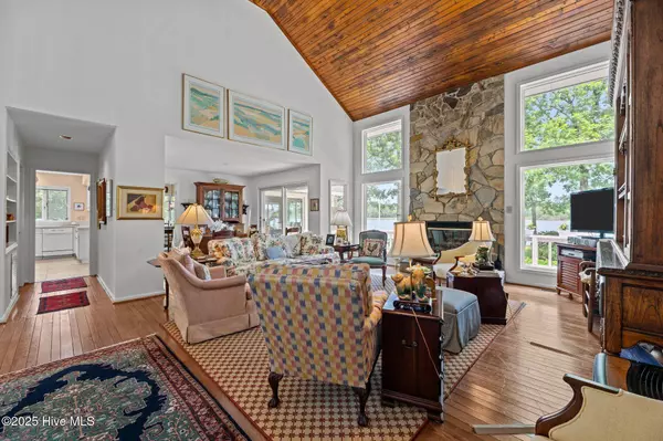 4105 Schooner CIR, Oriental, NC 28571