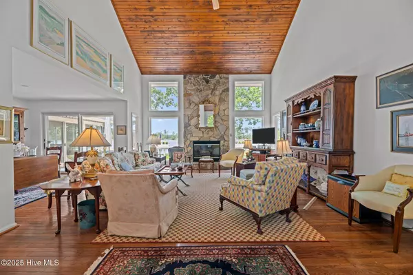 4105 Schooner CIR, Oriental, NC 28571