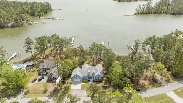 385 Peninsula DR, Oriental, NC 28571