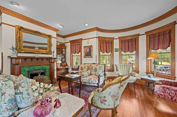 502 South AVE, Oriental, NC 28571