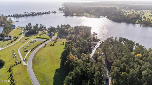 572 Dawson Creek BLVD, Oriental, NC 28571