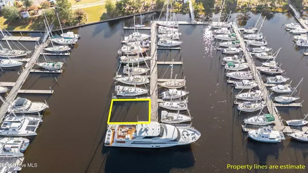 451 E Harborside RD #A35, Oriental, NC 28571