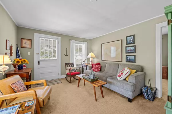 506 Broad ST, Oriental, NC 28571