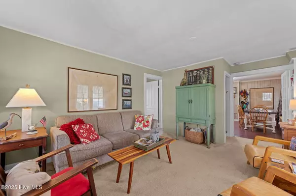 506 Broad ST, Oriental, NC 28571