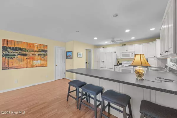 9339 Doris DR, Oriental, NC 28571