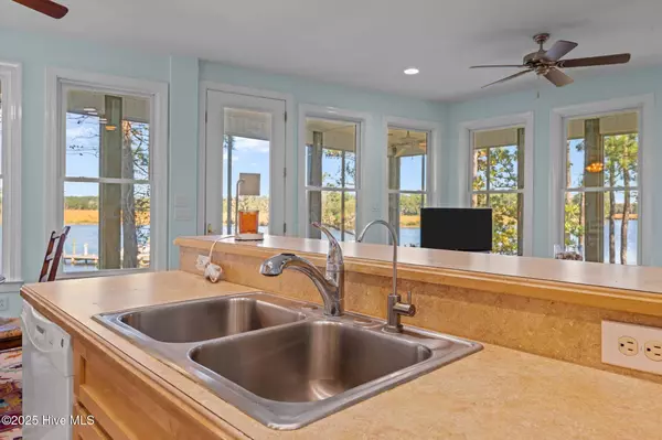 42 Lori LN, Oriental, NC 28571