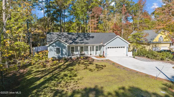 1403 Seafarer DR, Oriental, NC 28571