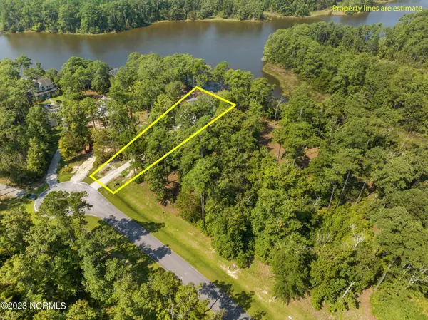 130 Queen Annes CT, Oriental, NC 28571