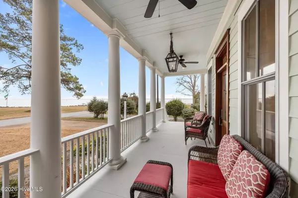 203 Vandemere ST, Oriental, NC 28571