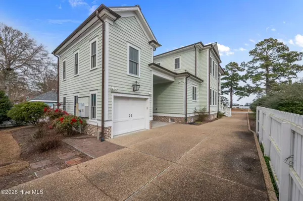 203 Vandemere ST, Oriental, NC 28571