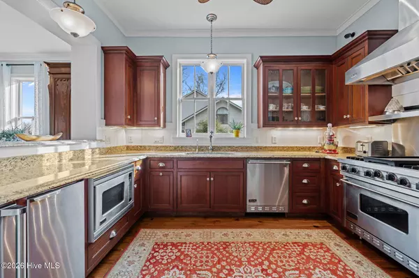 203 Vandemere ST, Oriental, NC 28571