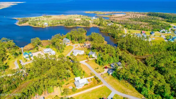 126 Oyster Point RD, Oriental, NC 28571