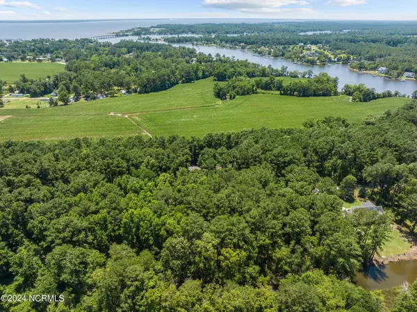 806 Sailhaven DR, Oriental, NC 28571