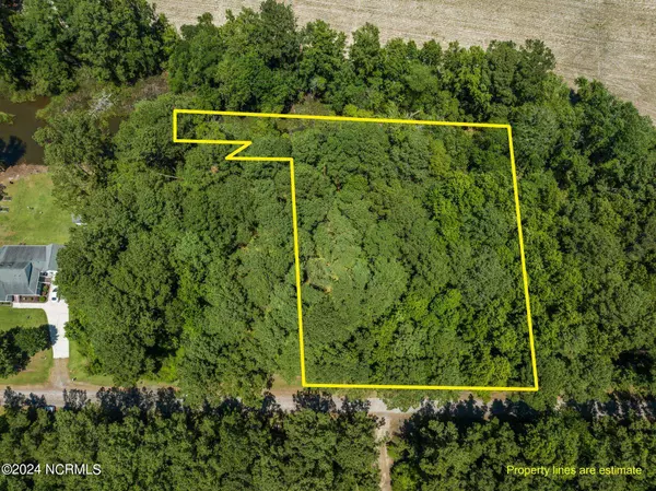 806 Sailhaven DR, Oriental, NC 28571