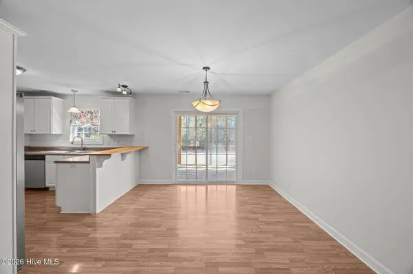 9329 Doris DR, Oriental, NC 28571