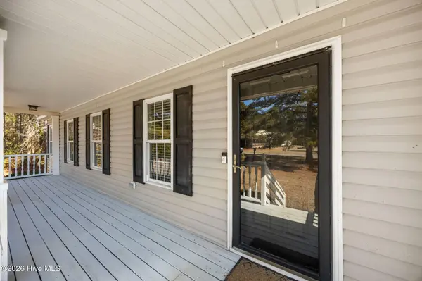 9329 Doris DR, Oriental, NC 28571