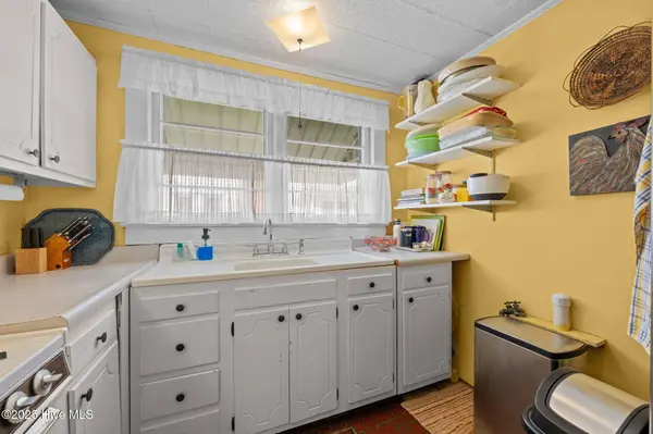 506 Broad ST, Oriental, NC 28571