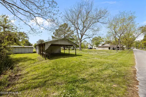 401 Neuse ST, Oriental, NC 28571