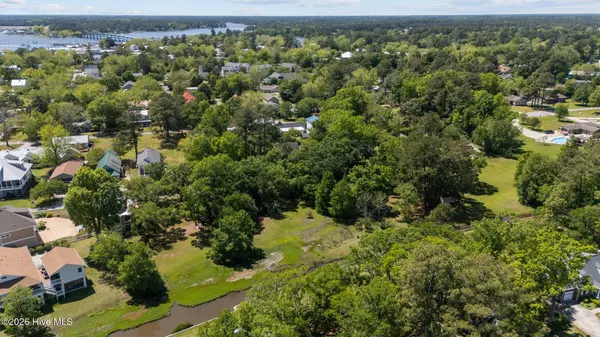 360 Vandemere ST, Oriental, NC 28571