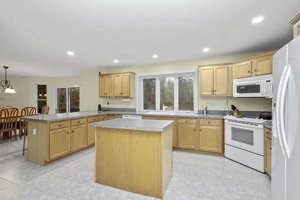 326 Mill St, Mansfield, MA 02048