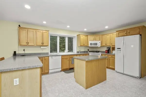 326 Mill St, Mansfield, MA 02048