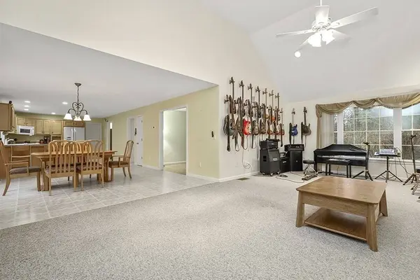 326 Mill St, Mansfield, MA 02048