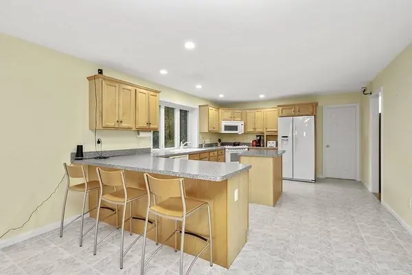 326 Mill St, Mansfield, MA 02048