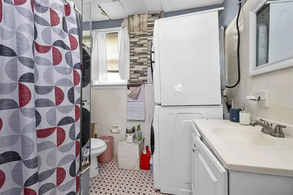27 Greeley ST, Providence, RI 02904