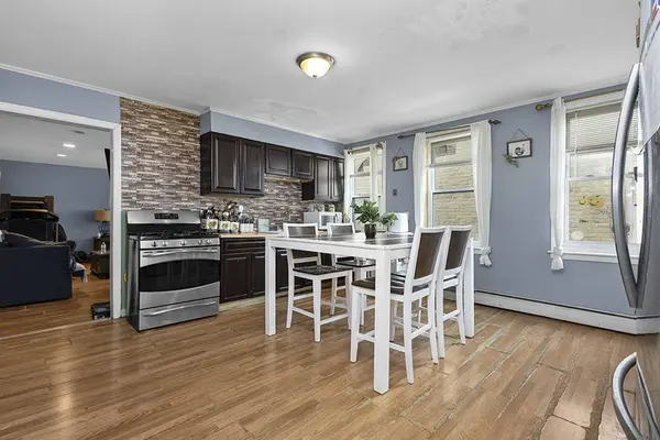 27 Greeley ST, Providence, RI 02904