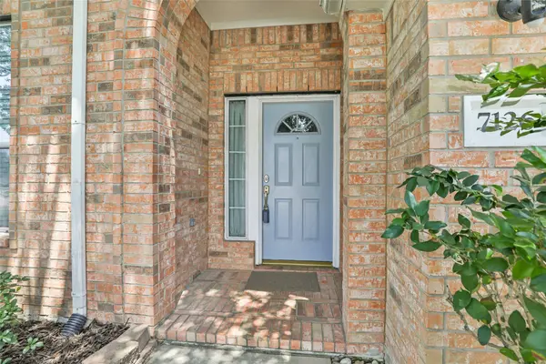 7126 Leens Lodge LN, Humble, TX 77346