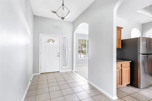 7126 Leens Lodge LN, Humble, TX 77346