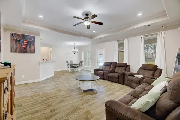 210 Road 662, Dayton, TX 77535