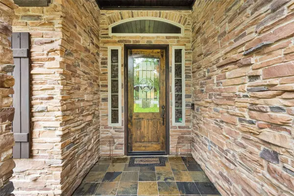 27706 Live Oak View CT, Huffman, TX 77336