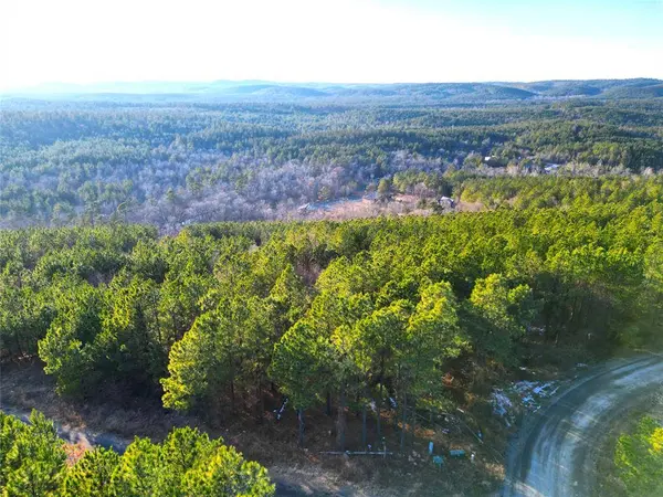 484 Lukfata Fork TRL, Broken Bow, OK 74728