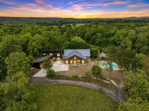 499 Glover River RD, Battiest, OK 74722