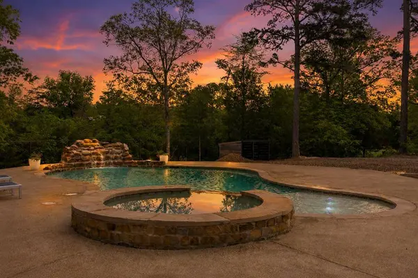 499 Glover River RD, Battiest, OK 74722